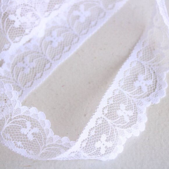 Vintage White Lace Trim, 3 Yards, 1.25" wide, Nylon, Sewing Supply - Picture 4 of 10